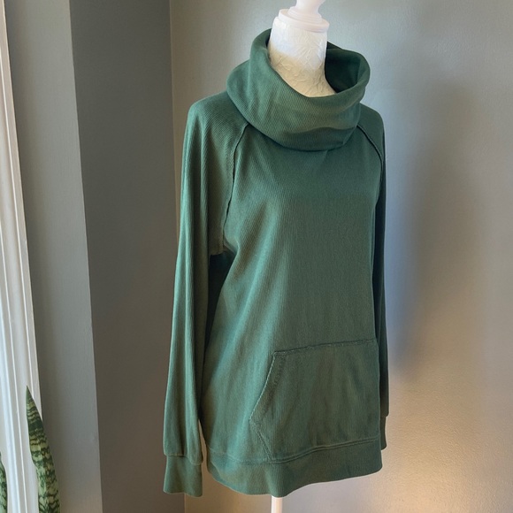 Eddie Bauer Women’s Green Cowl Neck Sweater - Picture 2 of 8